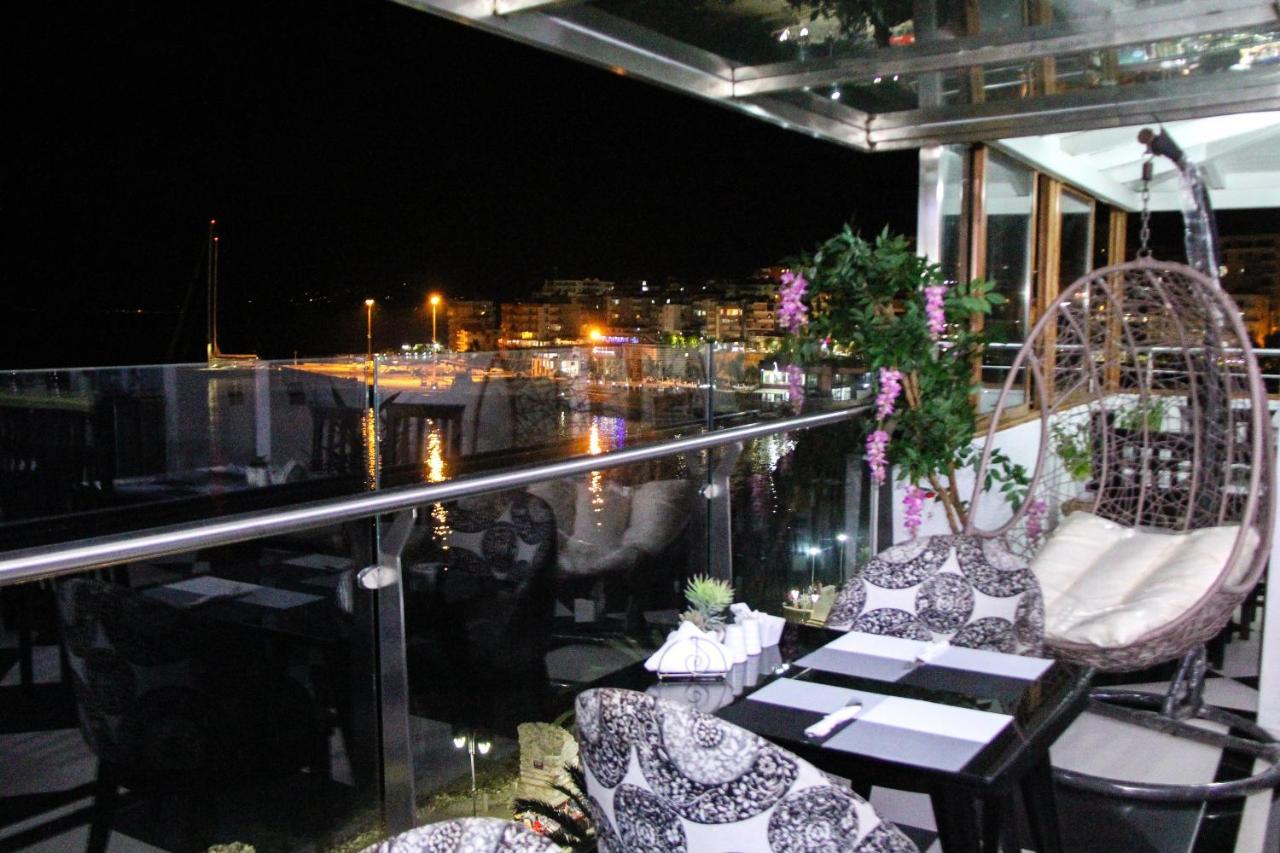 Republika Hotel Sarandë Buitenkant foto