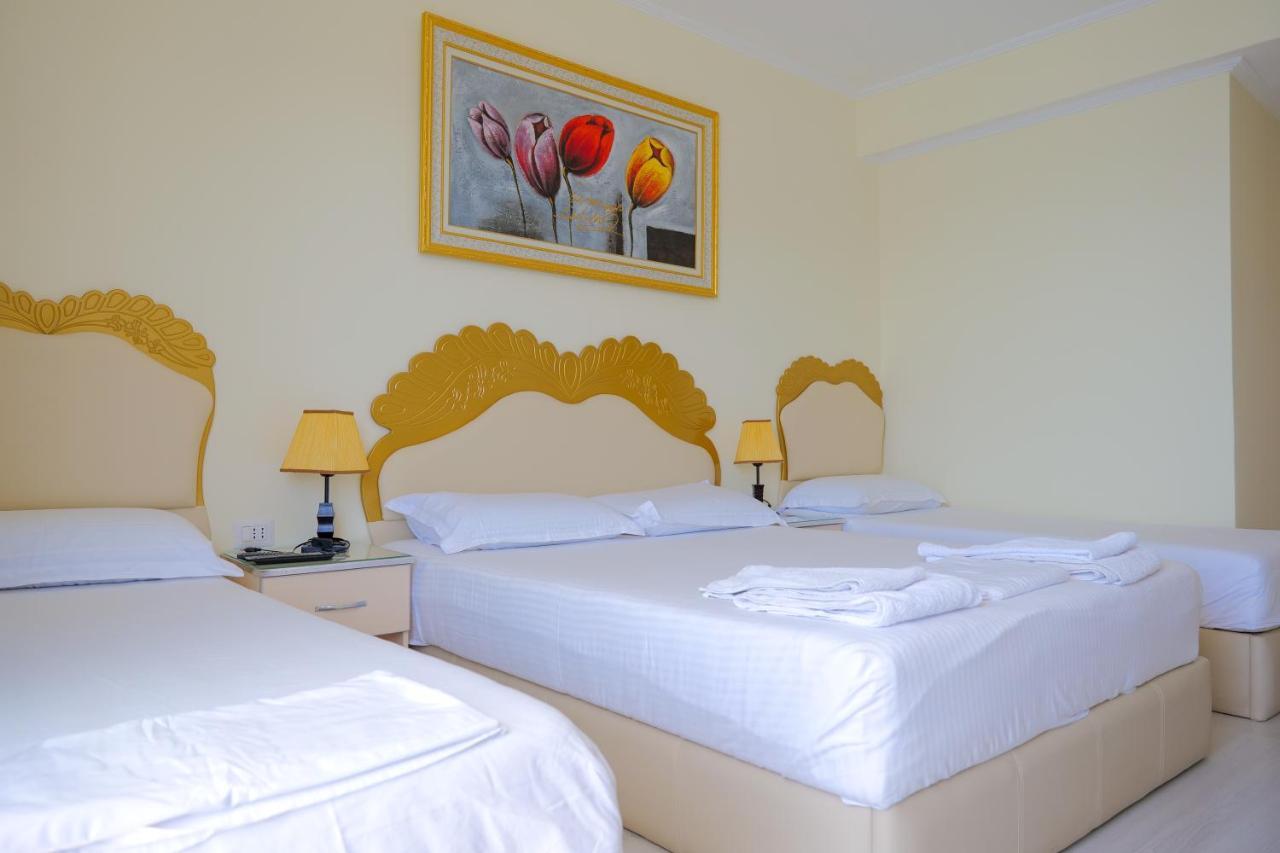 Republika Hotel Sarandë Buitenkant foto