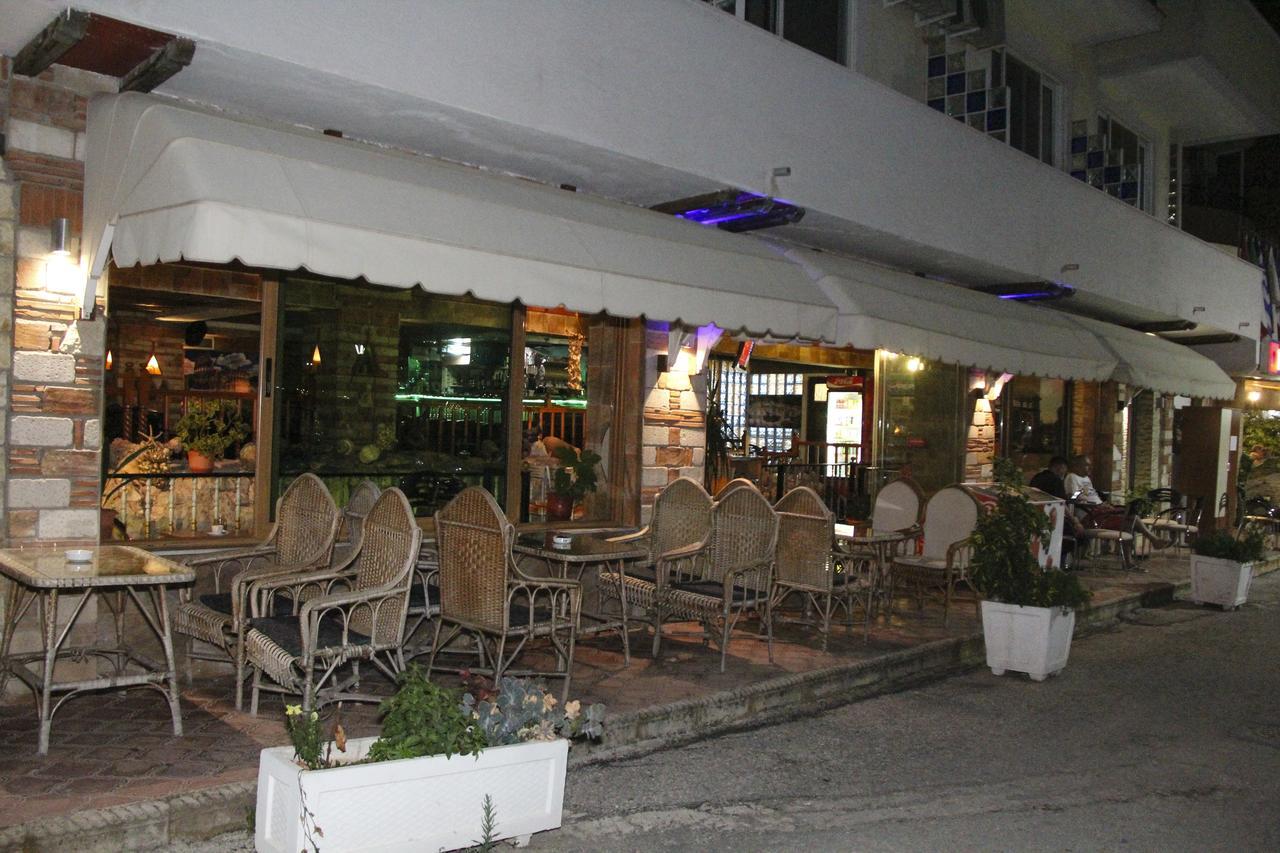 Republika Hotel Sarandë Buitenkant foto
