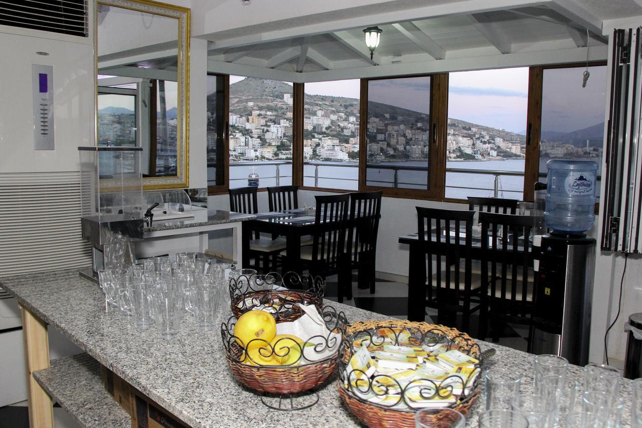 Republika Hotel Sarandë Buitenkant foto